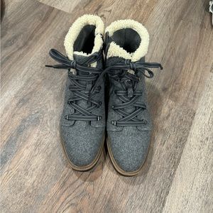 Dr. Scholls Grey Boot